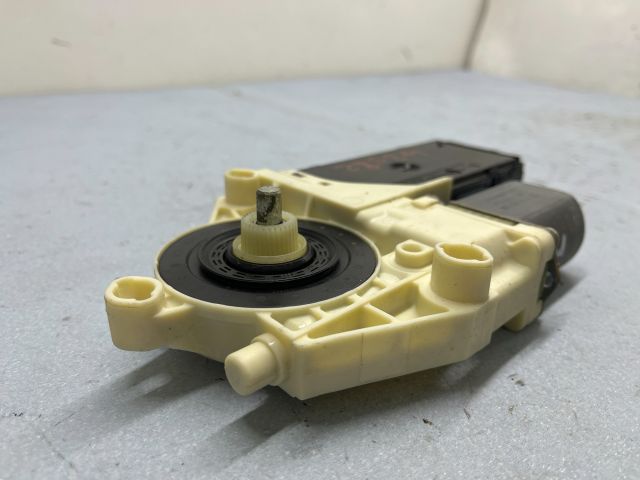 bontott RENAULT LAGUNA III Bal első Ablakemelő Motor