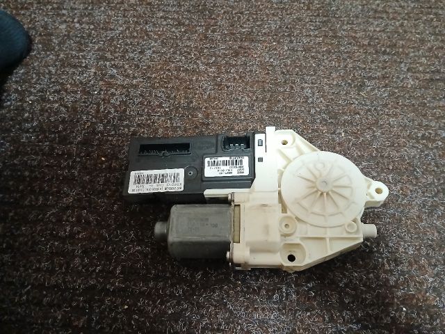 bontott RENAULT LAGUNA III Bal első Ablakemelő Motor