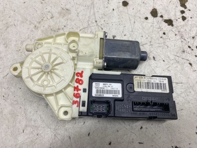 bontott RENAULT LAGUNA III Bal első Ablakemelő Motor