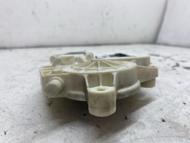 bontott RENAULT LAGUNA III Bal első Ablakemelő Motor