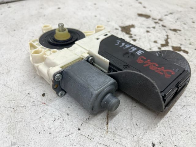 bontott RENAULT LAGUNA III Bal első Ablakemelő Motor