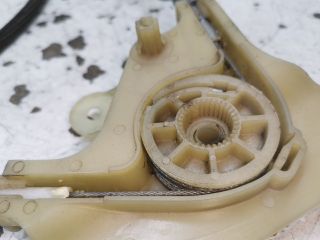 bontott RENAULT LAGUNA III Bal első Ablakemelő Szerkezet (Elektromos)