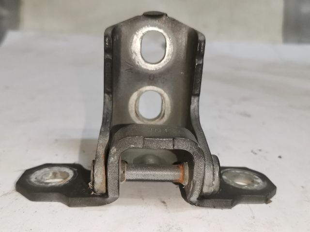 bontott RENAULT LAGUNA III Bal első Alsó Zsanér