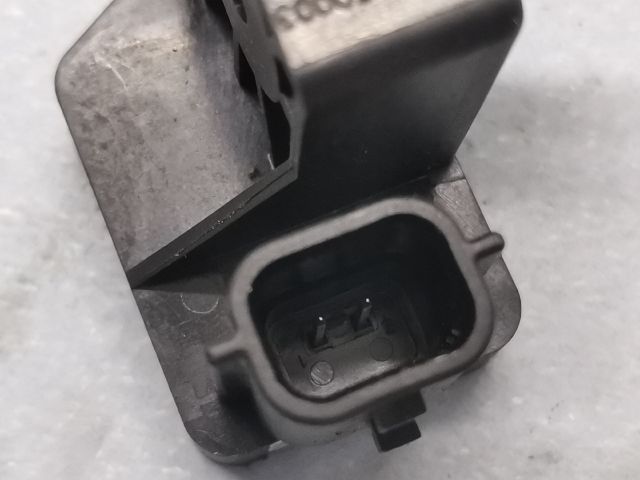 bontott RENAULT LAGUNA III Bal első Oldal Ütközés Érzékelő