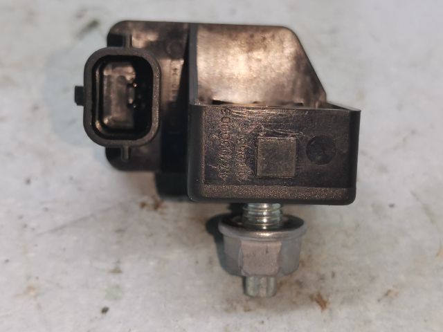 bontott RENAULT LAGUNA III Bal első Oldal Ütközés Érzékelő