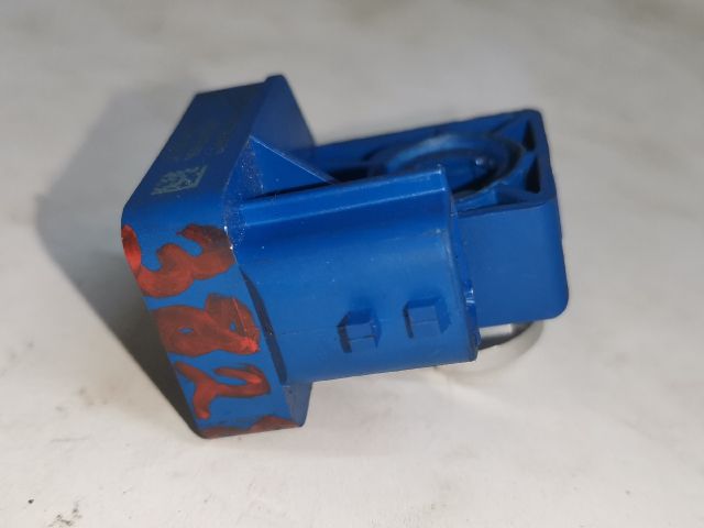 bontott RENAULT LAGUNA III Bal első Oldal Ütközés Érzékelő