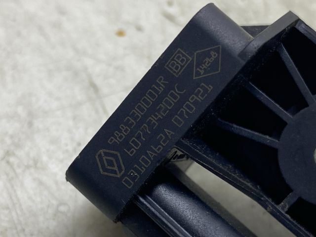 bontott RENAULT LAGUNA III Bal első Oldal Ütközés Érzékelő