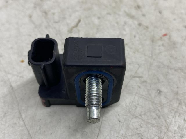 bontott RENAULT LAGUNA III Bal első Oldal Ütközés Érzékelő