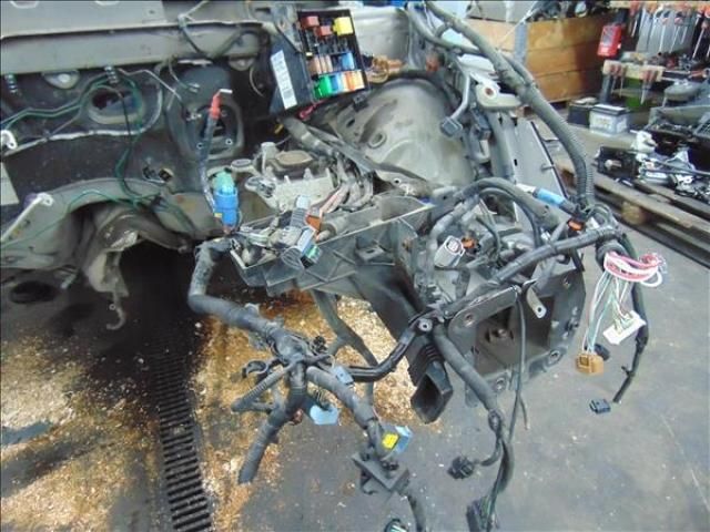 bontott RENAULT LAGUNA III Bal első Ütközéscsillapító