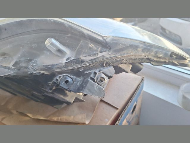 bontott RENAULT LAGUNA III Bal Fényszóró