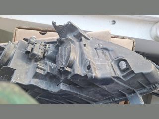 bontott RENAULT LAGUNA III Bal Fényszóró