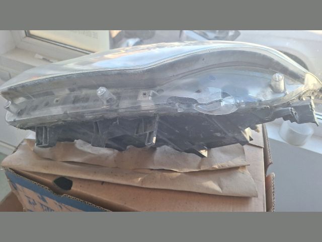 bontott RENAULT LAGUNA III Bal Fényszóró