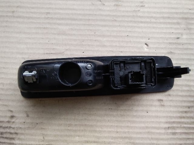 bontott RENAULT LAGUNA III Bal hátsó Ablakemelő Kapcsoló