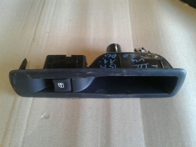 bontott RENAULT LAGUNA III Bal hátsó Ablakemelő Kapcsoló