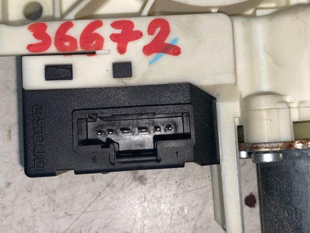 bontott RENAULT LAGUNA III Bal hátsó Ablakemelő Motor