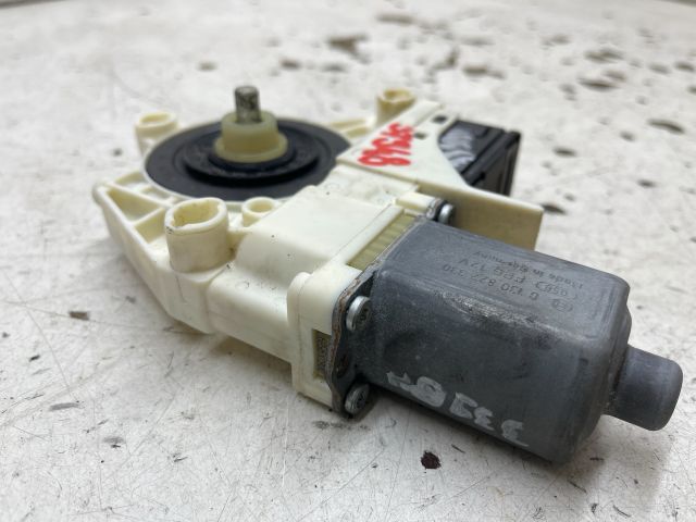 bontott RENAULT LAGUNA III Bal hátsó Ablakemelő Motor