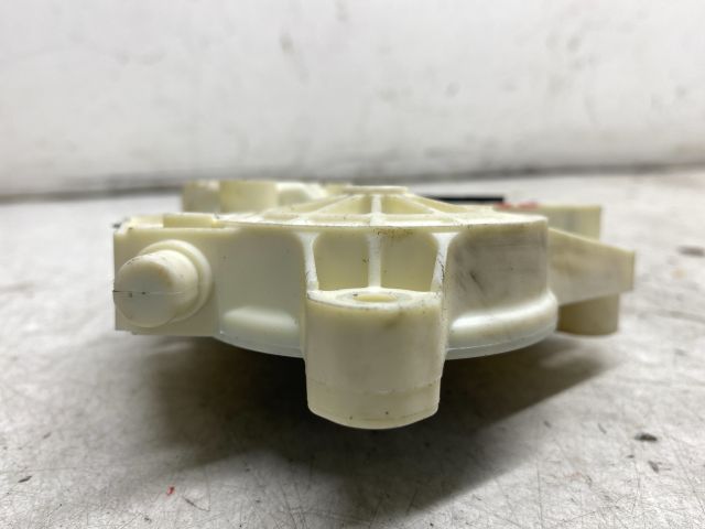 bontott RENAULT LAGUNA III Bal hátsó Ablakemelő Motor