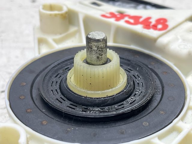 bontott RENAULT LAGUNA III Bal hátsó Ablakemelő Motor