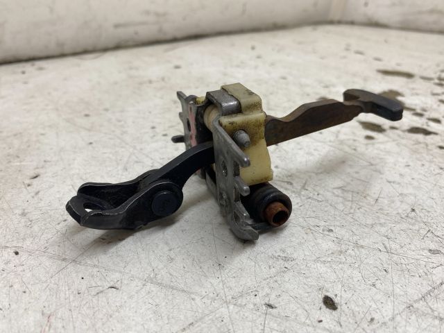 bontott RENAULT LAGUNA III Bal hátsó Ajtóhatároló