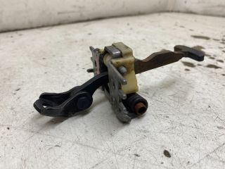 bontott RENAULT LAGUNA III Bal hátsó Ajtóhatároló