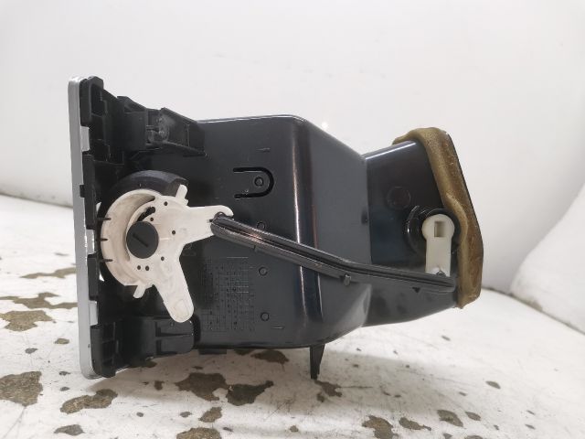 bontott RENAULT LAGUNA III Bal Szellőző