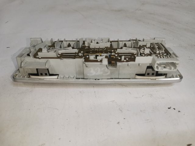 bontott RENAULT LAGUNA III Beltér Világítás Első