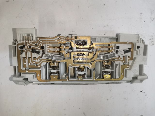 bontott RENAULT LAGUNA III Beltér Világítás Első