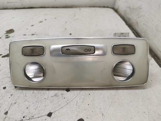 bontott RENAULT LAGUNA III Beltér Világítás Első