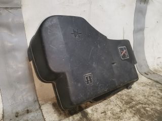 bontott RENAULT LAGUNA III Biztosítéktábla Fedél