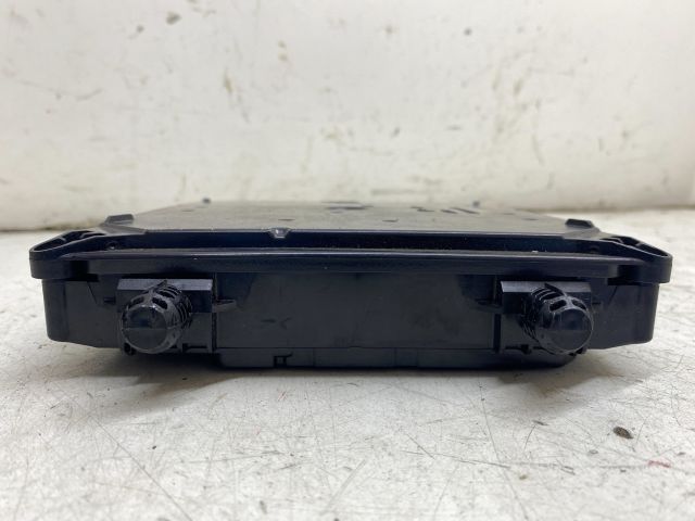 bontott RENAULT LAGUNA III Biztosítéktábla Utastér