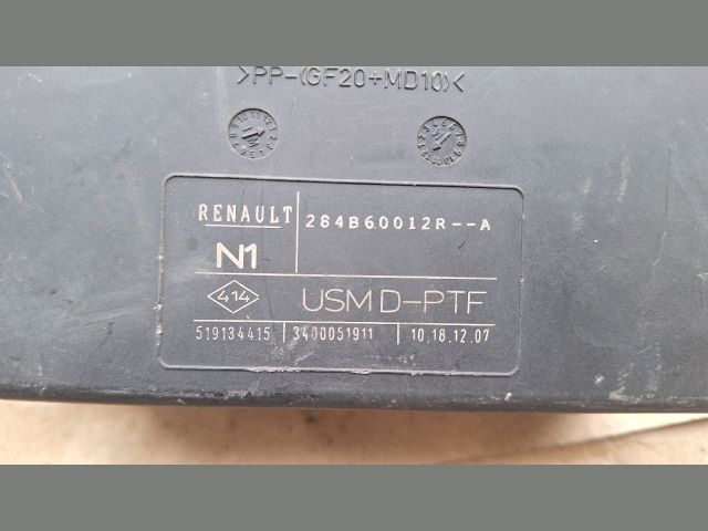 bontott RENAULT LAGUNA III Biztosítéktábla Utastér