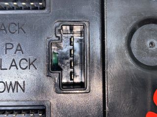 bontott RENAULT LAGUNA III Biztosítéktábla Utastér