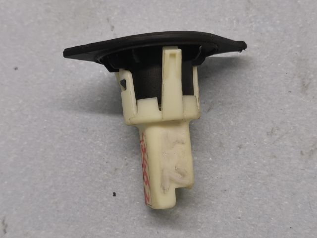 bontott RENAULT LAGUNA III Csomagtérajtó Kapcsoló