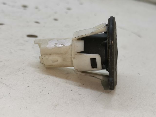 bontott RENAULT LAGUNA III Csomagtérajtó Kapcsoló