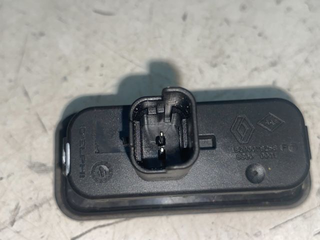 bontott RENAULT LAGUNA III Csomagtérajtó Kilincs