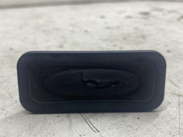 bontott RENAULT LAGUNA III Csomagtérajtó Kilincs