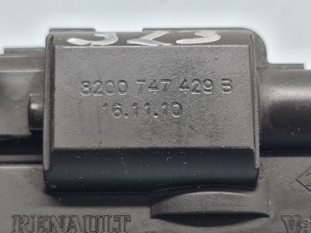 bontott RENAULT LAGUNA III Csomagtérajtó Zárszerkezet