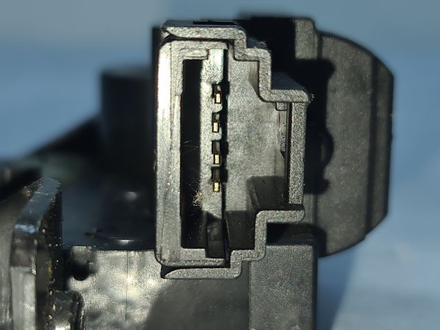 bontott RENAULT LAGUNA III Csomagtérajtó Zárszerkezet