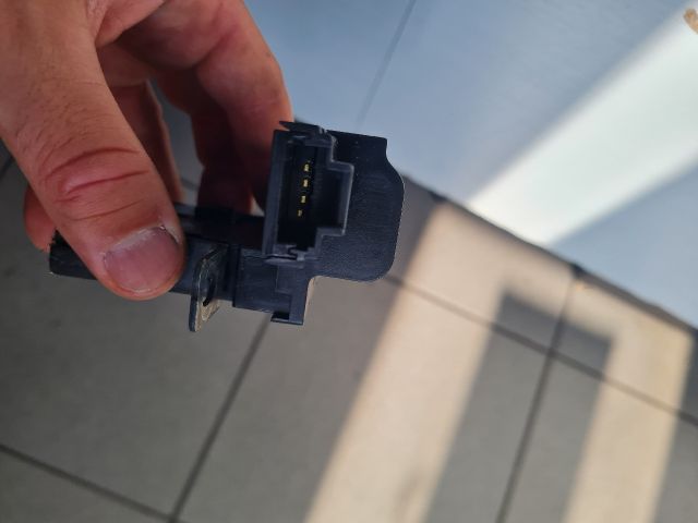 bontott RENAULT LAGUNA III Csomagtérajtó Zárszerkezet