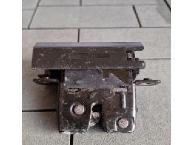 bontott RENAULT LAGUNA III Csomagtérajtó Zárszerkezet