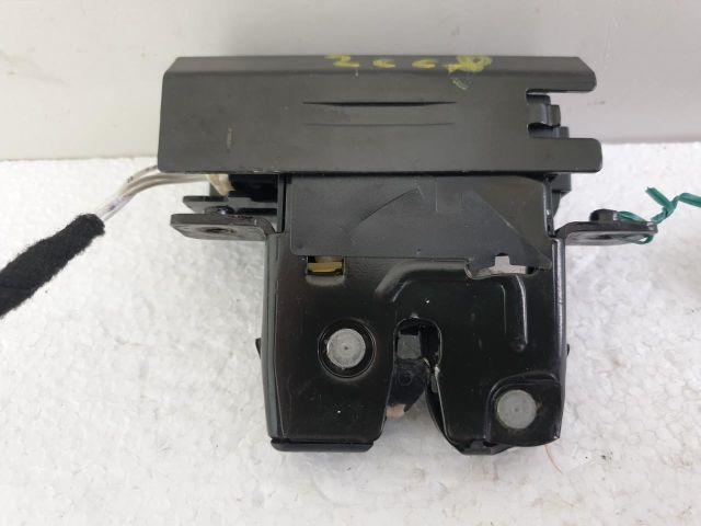 bontott RENAULT LAGUNA III Csomagtérajtó Zárszerkezet