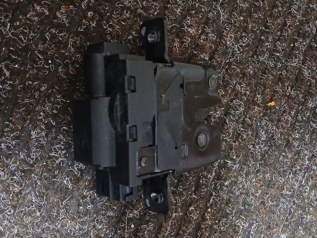 bontott RENAULT LAGUNA III Csomagtérajtó Zárszerkezet