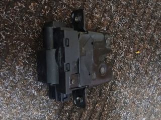 bontott RENAULT LAGUNA III Csomagtérajtó Zárszerkezet