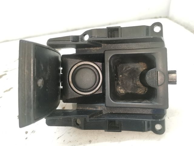 bontott RENAULT LAGUNA III Első Hamutartó