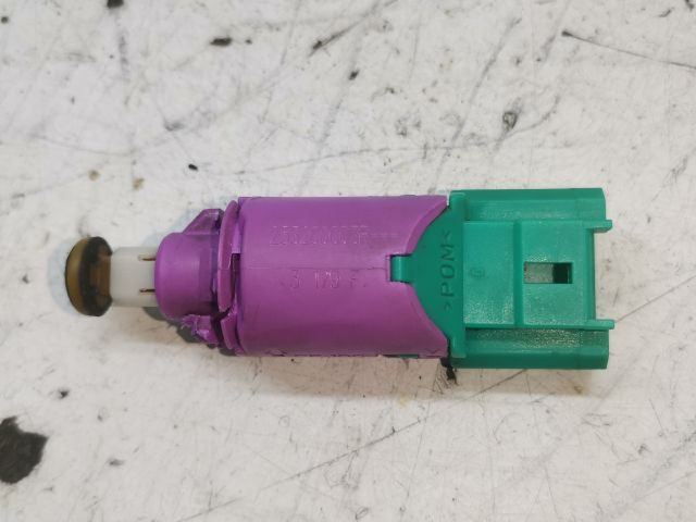 bontott RENAULT LAGUNA III Fék Pedál Kapcsoló