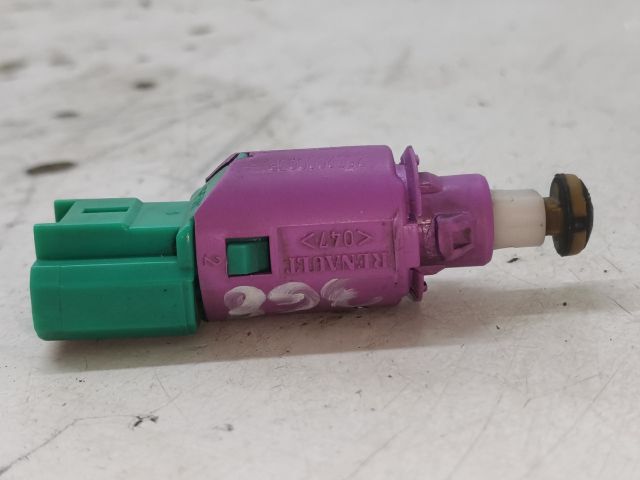 bontott RENAULT LAGUNA III Fék Pedál Kapcsoló