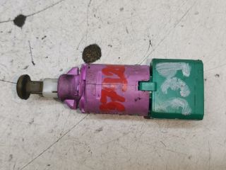 bontott RENAULT LAGUNA III Fék Pedál Kapcsoló