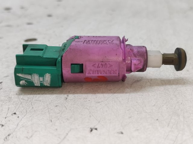 bontott RENAULT LAGUNA III Fék Pedál Kapcsoló