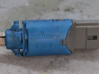 bontott RENAULT LAGUNA III Fék Pedál Kapcsoló