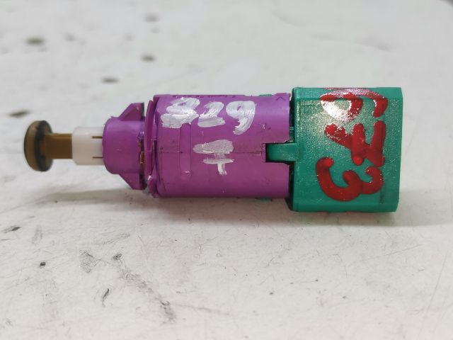 bontott RENAULT LAGUNA III Fék Pedál Kapcsoló